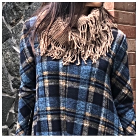 ✨LAST ONE✨Mocha knit  fringe infinity scarf - Picture 3 of 4